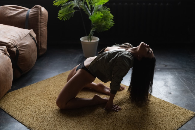 Обои картинки фото девушки, - брюнетки,  шатенки, девушка, красивая, супер, секси, няша, нежная, классная, модница, лапочка, мадам