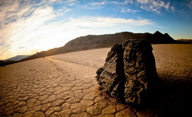 Обои картинки фото природа, камни,  минералы, пустыня, камень, след