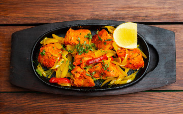 обоя еда, мясные блюда, лимон, мясо, овощи