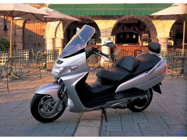 Обои картинки фото мотоциклы, мотороллеры