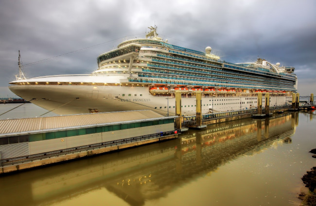 Обои картинки фото ruby princess, корабли, лайнеры, круиз, причал, лайнер, океанский