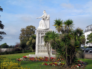 Картинка queen+victoria+memorial southend+on+sea essex uk города -+памятники +скульптуры +арт-объекты southend on sea queen victoria memorial