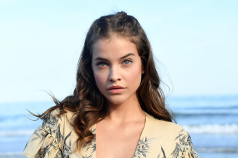 Картинка девушки barbara+palvin модель платье море лицо