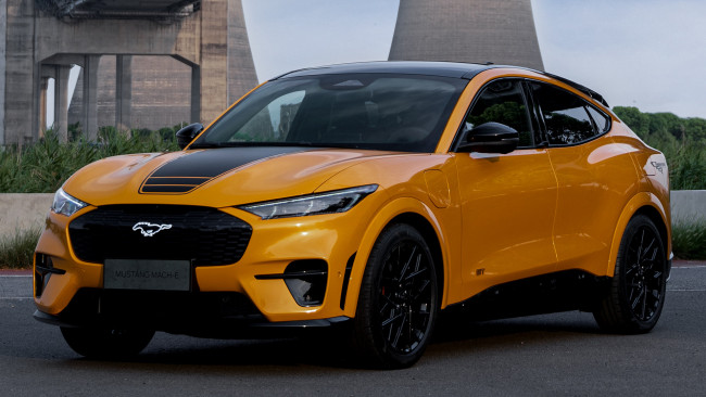 Обои картинки фото ford mustang mach-e gt twister special , cn,  2022, автомобили, mustang, ford, mach-e, gt, twister, special, 2022