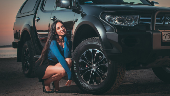 Обои картинки фото автомобили, -авто с девушками, mitsubishi