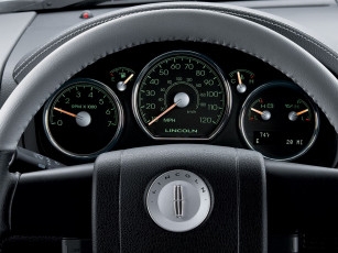 Картинка автомобили спидометры торпедо