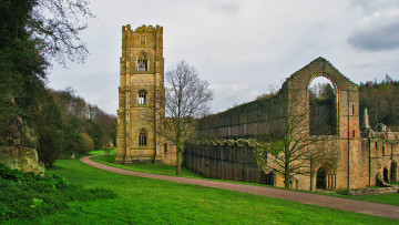 Картинка города исторические архитектурные памятники руины трава