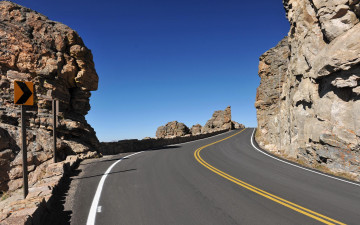 Картинка природа дороги горы небо линии