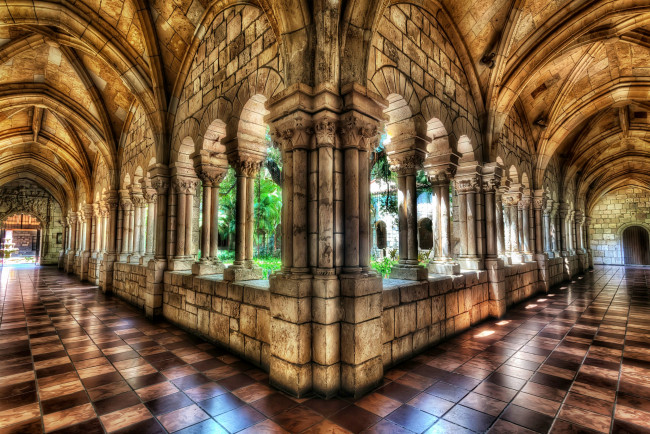 Обои картинки фото cloisters, of, the, ancient, spanish, monastery, интерьер, холлы, лестницы, корридоры, монастырь, галерея, аркада