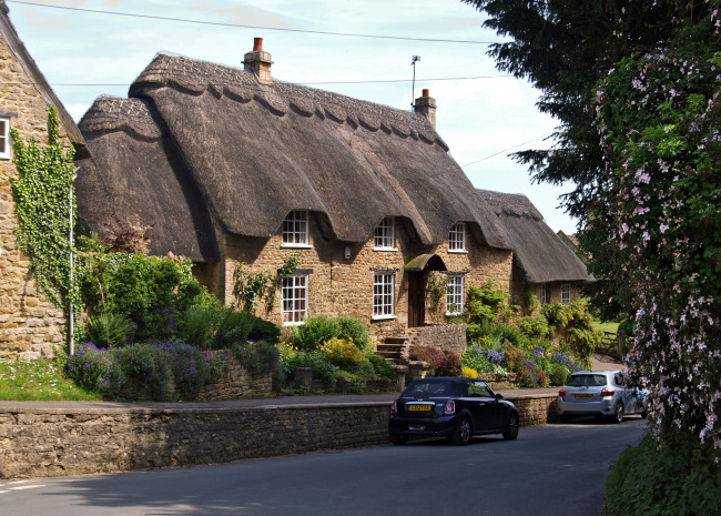 Обои картинки фото англия, котсвольд, дистрикт, города, улицы, площади, набережные, цветы, машины, дома, улица