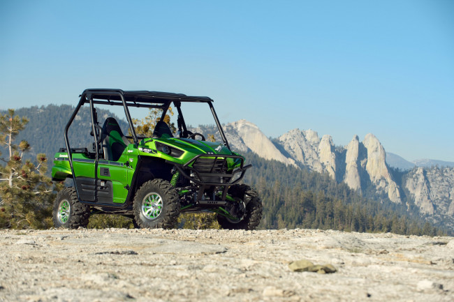 Обои картинки фото мотоциклы, квадроциклы, kawasaki