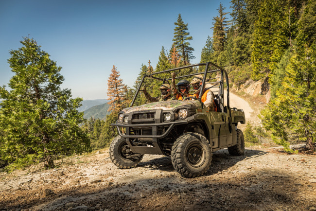 Обои картинки фото мотоциклы, квадроциклы, kawasaki