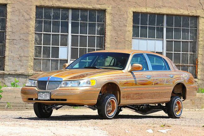 Обои картинки фото 1998-lincoln-towncar, автомобили, lincoln