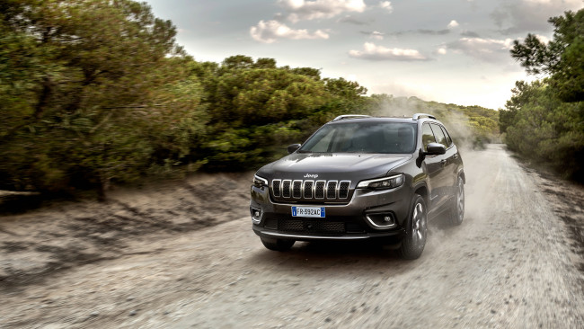 Обои картинки фото 2018 jeep cherokee limited, автомобили, jeep, американские, машины, внедорожник, джип, чероки, limited, cherokee, 2018, природа