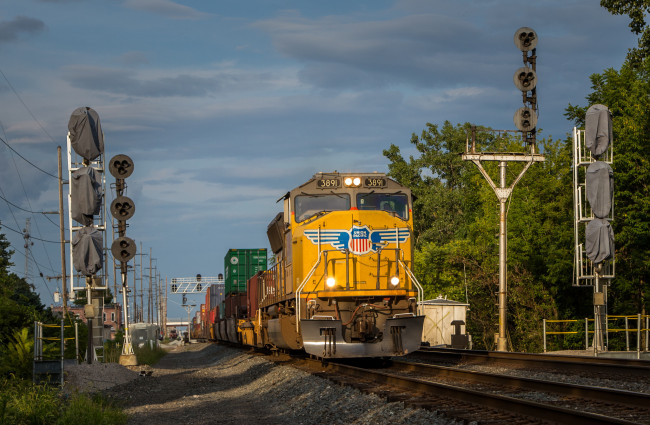 Обои картинки фото техника, поезда, локомотив, состав