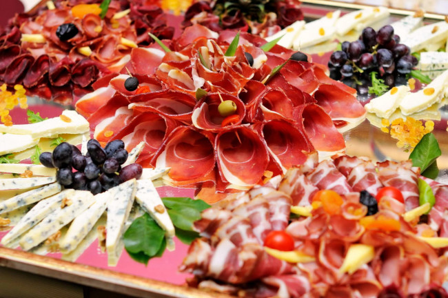 Обои картинки фото еда, колбасные изделия, кобаса