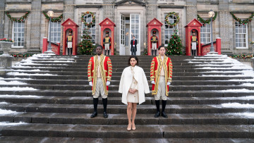 Картинка the+princess+switch+3 +romancing+the+star++ +2021+ кино+фильмы -unknown+ другое vanessa hudgens the princess switch 3 romancing star ванесса хадженс драма мелодрама комедия stacy margaret fiona на месте принцессы роман со звездой