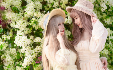 Картинка девушки -+азиатки азиатки шляпы платья