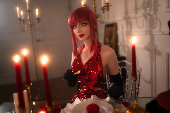 Обои картинки фото marina montale, девушки, образ, косплей, наряд, костюм, глаза, свечи, стол