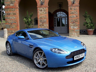 Картинка автомобили aston martin