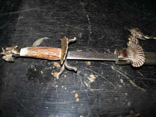 Картинка мастер геннадий веклюк оружие