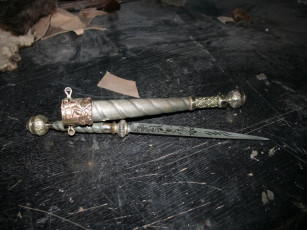 Картинка мастер геннадий веклюк оружие