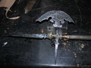 Картинка мастер геннадий веклюк оружие