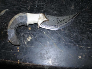 Картинка мастер геннадий веклюк оружие