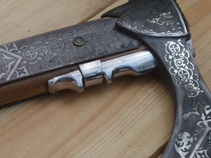 Картинка мастер геннадий веклюк оружие