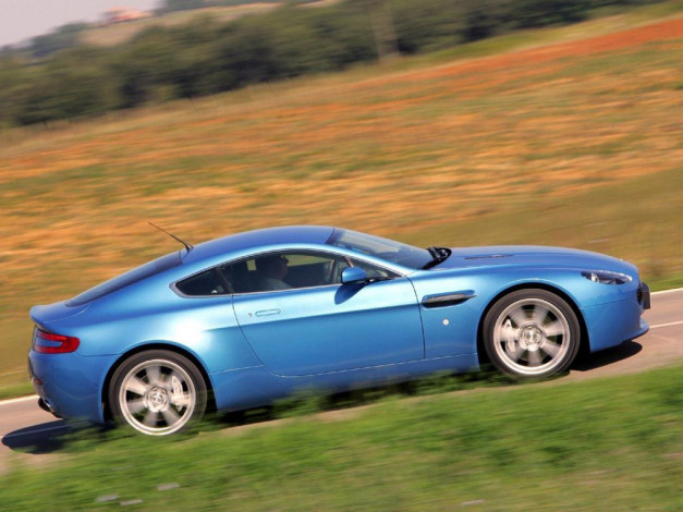 Обои картинки фото автомобили, aston, martin