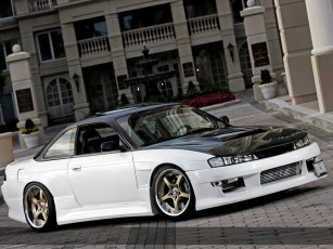 Картинка автомобили nissan datsun