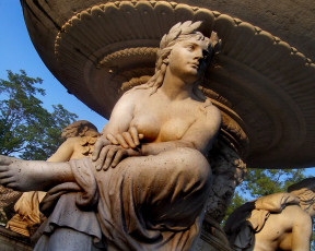 Картинка разное рельефы статуи музейные экспонаты