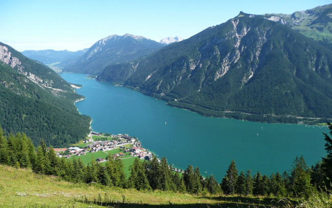 Обои картинки фото природа, реки, озера, пейзаж, горы, река, городок