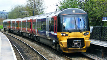 Картинка техника электрички перрон станция электричка состав