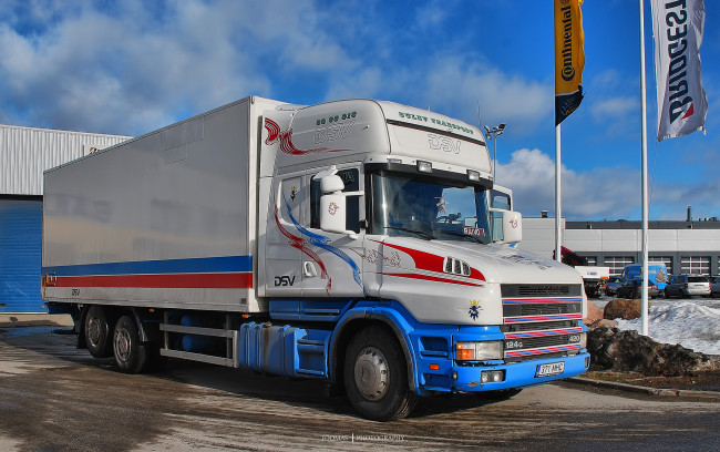 Обои картинки фото scania, автомобили, швеция, судовые, ab, автобусы, грузовые, дизельные, двигатели