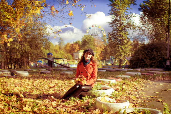 Обои картинки фото -Unsort Брюнетки Шатенки, девушки, unsort, брюнетки, шатенки, осень, листва