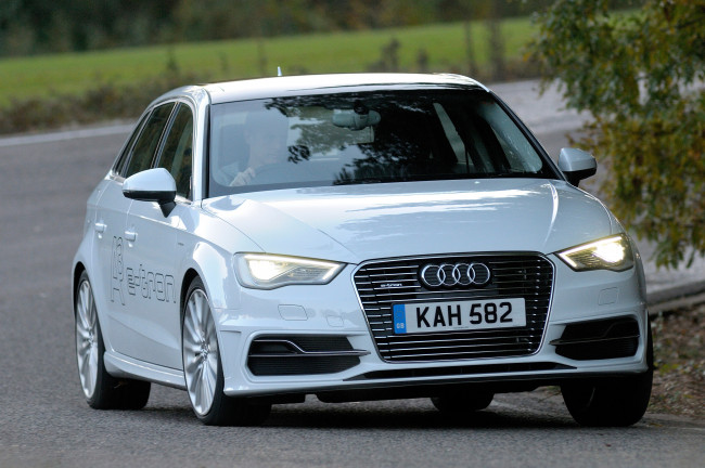 Обои картинки фото автомобили, audi, uk-spec, e-tron, sportback, a3, светлый, 2014г, 8v