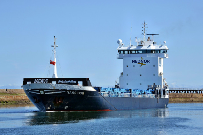 Обои картинки фото vanquish, корабли, грузовые суда, акватория, судно