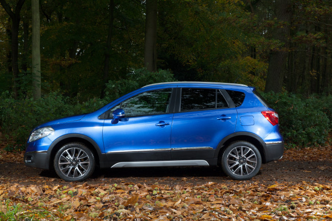 Обои картинки фото автомобили, suzuki, uk-spec, синий, s-cross