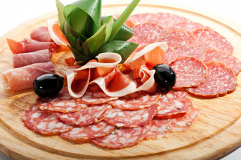 Картинка еда колбасные+изделия маслины нарезка ассорти