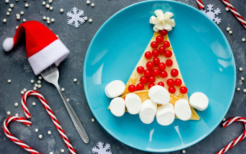 Картинка праздничные угощения holiday celebration рождество тарелка блины ягоды xmas новый год merry christmas украшения сервировка decoration marshmallow