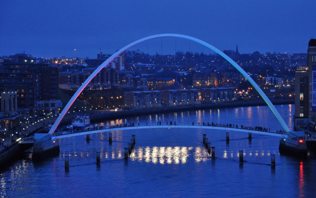 Обои картинки фото newcastle gateshead millennium bridge, england, города, - мосты, newcastle, gateshead, millennium, bridge