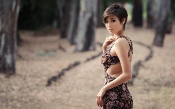 обоя giorgia soleri, девушки, giorgia, soleri, италия, итальянка, макияж, татуировка, тату, девушка, модель, брюнетка, красотка, поза, флирт, стройная, сексуальная, фигура