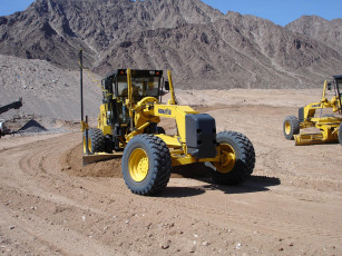 Картинка komatsu gd655 техника строительная