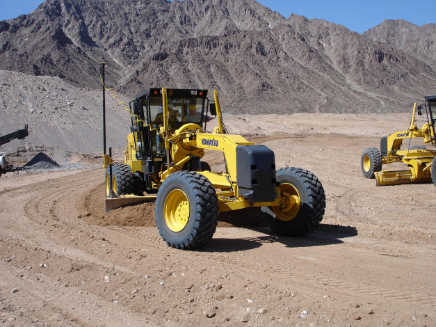 Обои картинки фото komatsu, gd655, техника, строительная