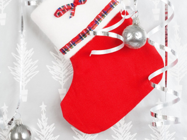 Обои картинки фото праздничные, мишура, гирлянды, цветы