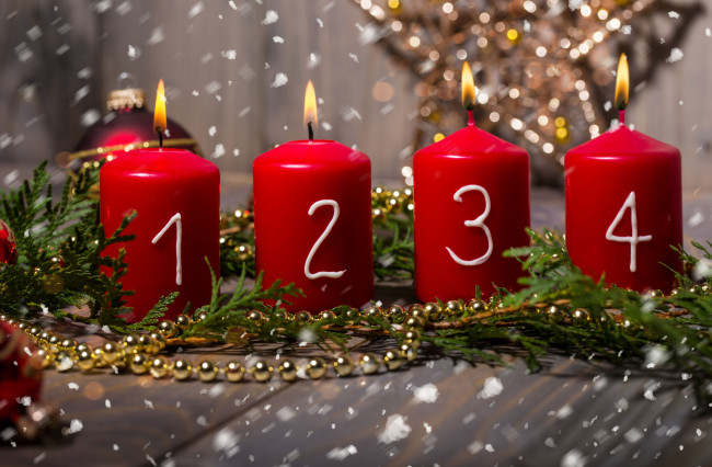 Обои картинки фото праздничные, новогодние свечи, ветки, цифры, свечи