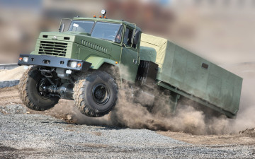 Картинка автомобили краз пыль