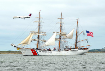 Картинка uscgc+eagle корабли парусники береговая охрана