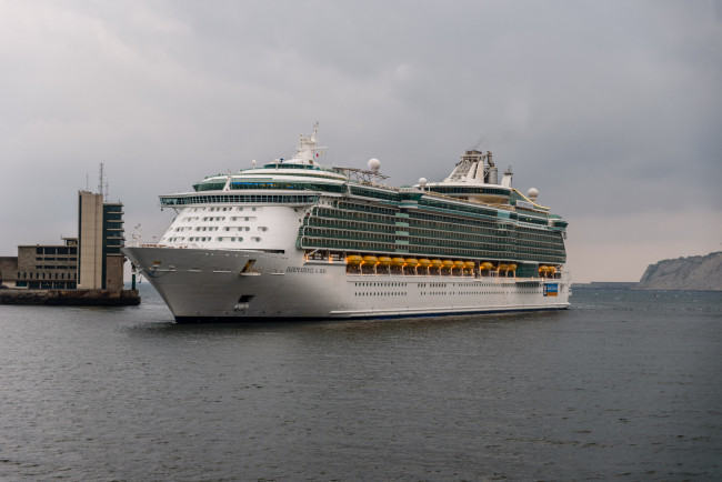 Обои картинки фото корабли, лайнеры, круиз, лайнер